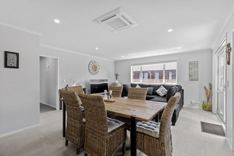 Photo of property in 11 Orchard Terrace, Riverhead, 0820