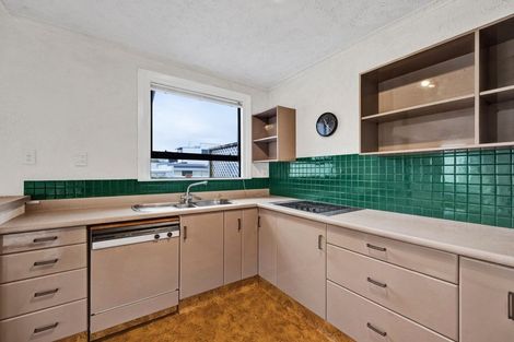 Photo of property in 13-15 Bayly Road, Moturoa, New Plymouth, 4310