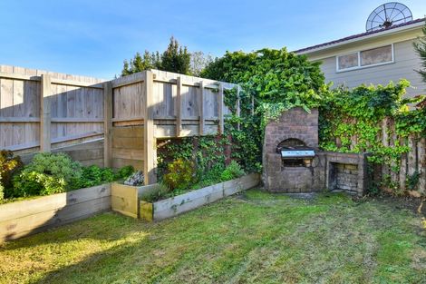 Photo of property in 54 Alabaster Drive, Papatoetoe, Auckland, 2025