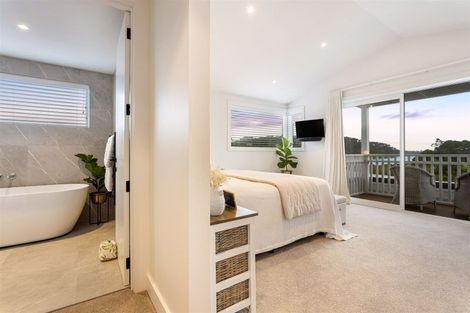 Photo of property in 6 William Blake Way, Riverhead, 0820