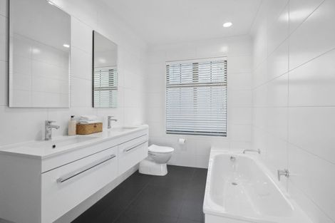 Photo of property in 2/17 Sanders Avenue, Takapuna, Auckland, 0622