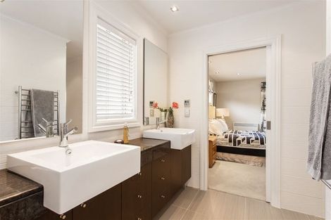 Photo of property in 47 Waiwetu Street, Fendalton, Christchurch, 8052