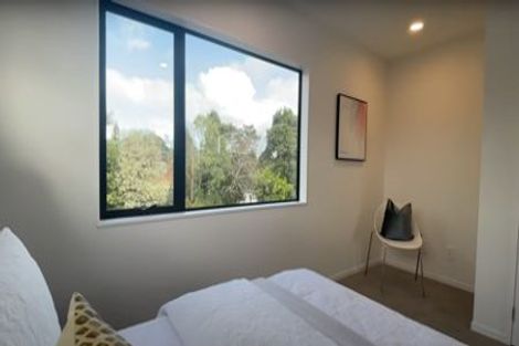 Photo of property in 2/34 Edmonton Road, Henderson, Auckland, 0612