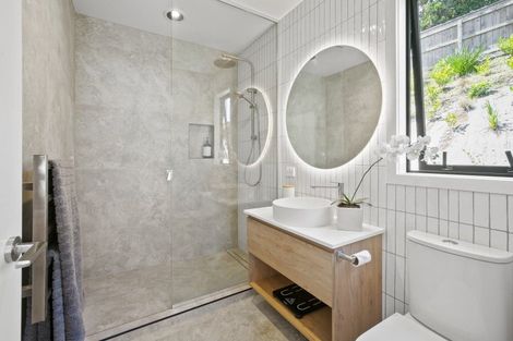 Photo of property in 6e Burns Street, Westown, New Plymouth, 4310