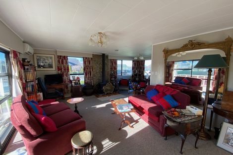 Photo of property in 13 Victoria Avenue, Dannevirke, 4930