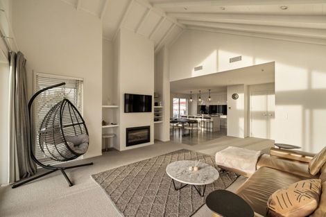 Photo of property in 76 Edgecumbe Road, Tauranga, 3110