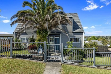 Photo of property in 70 Brightside Road, Stanmore Bay, Whangaparaoa, 0932