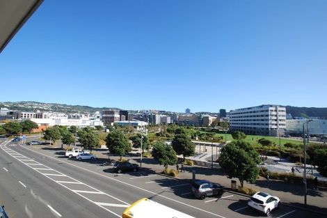 Photo of property in Aqua, 13/74 Oriental Parade, Oriental Bay, Wellington, 6011