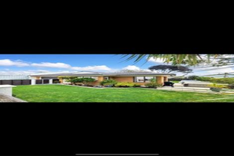 Photo of property in 1 Ray Small Drive, Papakura, 2110