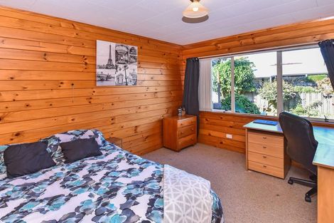 Photo of property in 1/133 Carnoustie Drive, Wattle Downs, Auckland, 2103