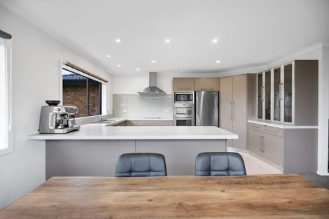 Photo of property in 37 Dillon Drive, Bell Block, New Plymouth, 4312