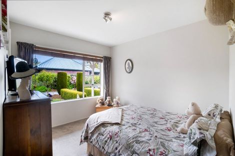 Photo of property in 14 Manahi Place, Woodend, 7610