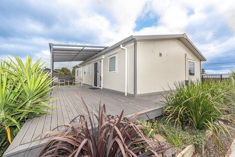 Photo of property in 10 Karaka Street, Castlecliff, Whanganui, 4501