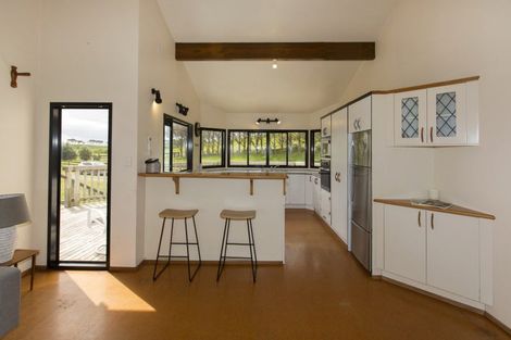 Photo of property in 106 Rehutai Road, Baylys Beach, Dargaville, 0377