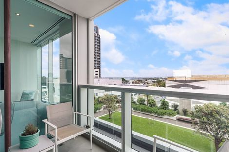 Photo of property in Sentinel Apartments, 505/3 Northcroft Street, Takapuna, Auckland, 0622