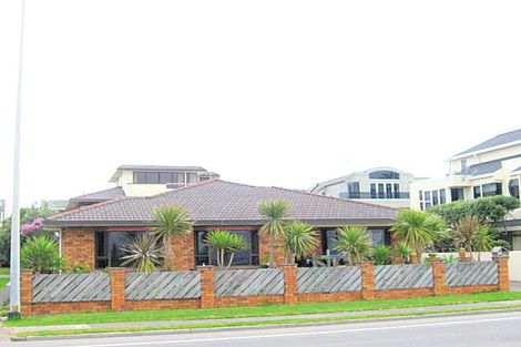 Photo of property in 183 Marine Parade, 3116