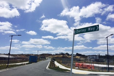 Photo of property in 3 Darley Way, Papakura, 2110