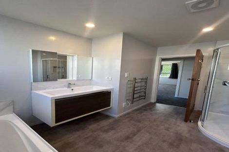 Photo of property in 135 Queenspark Drive, Parklands, Christchurch, 8083