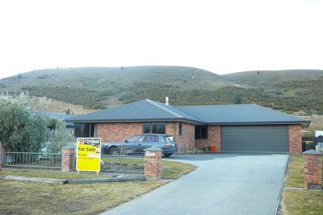 Photo of property in 100 Shields Street, Clyde, 9330