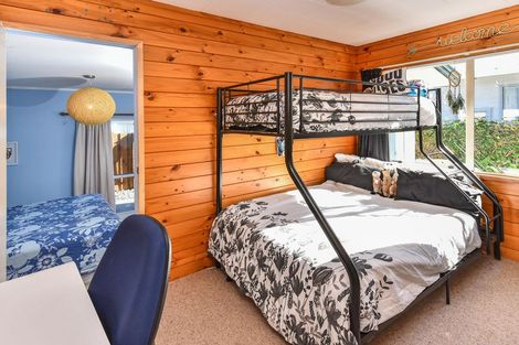 Photo of property in 1/133 Carnoustie Drive, Wattle Downs, Auckland, 2103