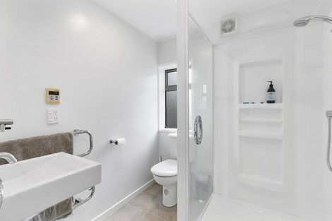 Photo of property in 45 Kiriwai Road, Paremata, Porirua, 5024