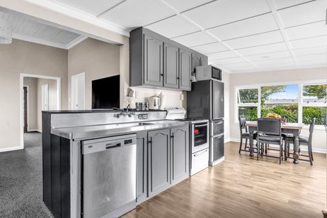 Photo of property in 122 Cordelia Street, Stratford, 4332