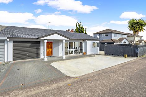 Photo of property in 2/47 Great South Road, Manurewa, Auckland, 2102