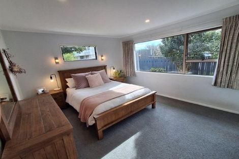 Photo of property in 17 Endeavour Avenue, Welcome Bay, Tauranga, 3112