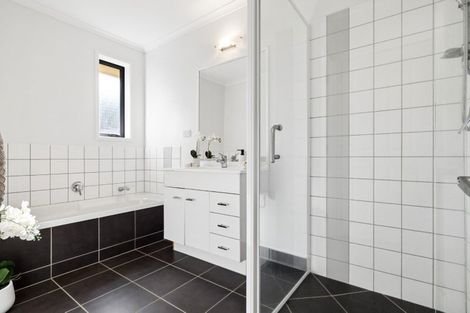 Photo of property in 82 Reynolds Road, Pukekohe, 2120