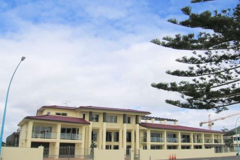 Photo of property in 19 Marine Parade, Mount Maunganui, 3116