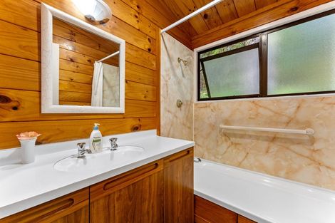 Photo of property in 89 Brick Bay Drive, Sandspit, Warkworth, 0982