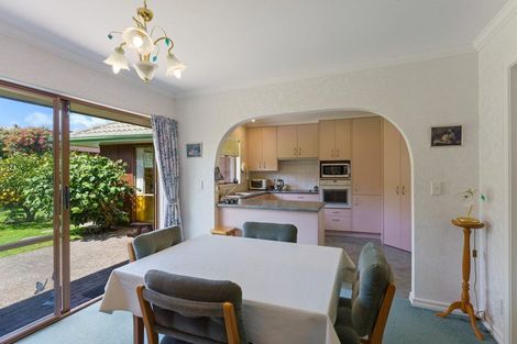 Photo of property in 14 River Glade, Waikanae, 5036