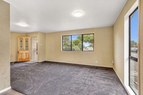 Photo of property in 6 Kirkcaldie Grove, Levin, 5510