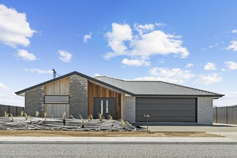 Photo of property in 25 Lakeland Avenue, Twizel, 7901