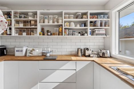 Photo of property in 22 Joyce Crescent, Ilam, Christchurch, 8041