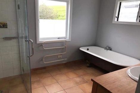 Photo of property in 360 Sandspit Road, Warkworth, 0982