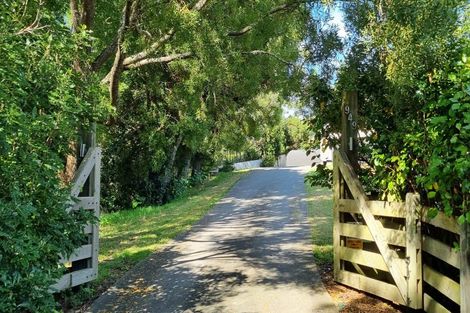 Photo of property in 949 State Highway 16, Waimauku, 0812