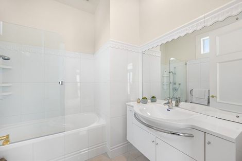 Photo of property in 61 Onslow Road, Khandallah, Wellington, 6035