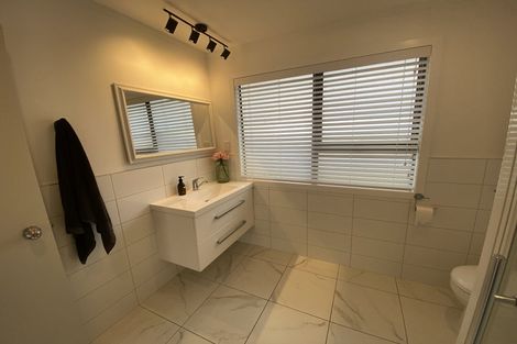 Photo of property in 12 Millen Place, Clarks Beach, 2122