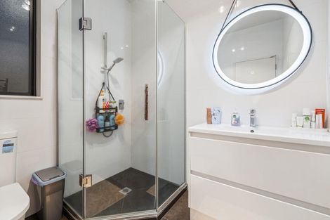 Photo of property in 5 Konoba Avenue, Kumeu, 0810