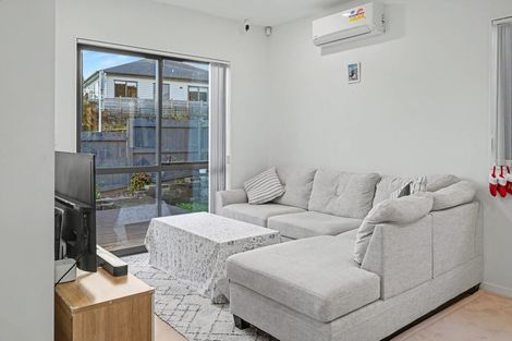 Photo of property in 113 Tiriwa Drive, Massey, Auckland, 0614