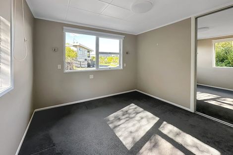 Photo of property in 1/39 St Peters Street, Northcote, Auckland, 0627