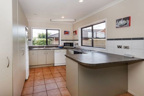 Photo of property in 4 Trillick Place, Tuakau, 2121