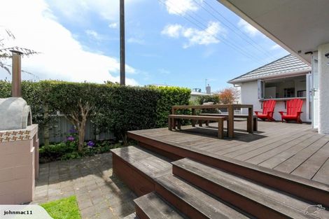 Photo of property in 30 Sackville Street, Fitzroy, New Plymouth, 4312