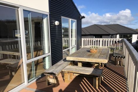 Photo of property in 11 Otonga Heights, Maungaraki, Lower Hutt, 5010