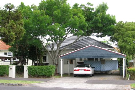 Photo of property in 32 Tui Street, Point Chevalier, Auckland, 1022