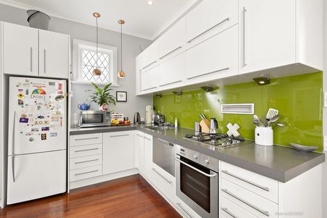 Photo of property in 10 Milton Street, Berhampore, Wellington, 6023