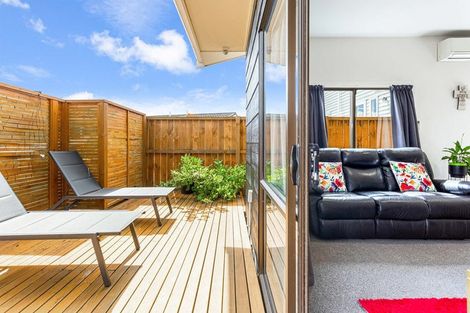 Photo of property in 15 Jelas Road, Red Beach, 0932