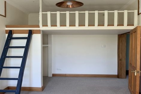 Photo of property in 4 Batham Drive, Mount Victoria, Wellington, 6011