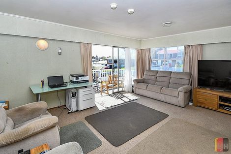 Photo of property in 20 Renwick Street, Papakura, 2110